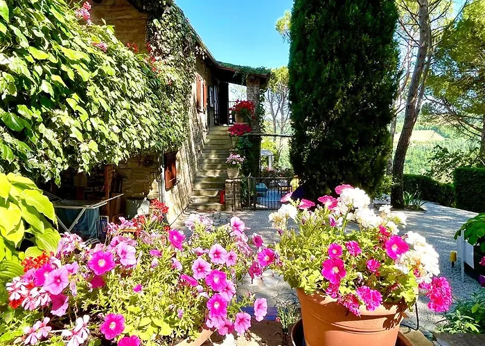 La Panoramica Gubbio - Maison De Charme - Casette E Appartamenti Self Catering Per Vacanze Meravigliose!