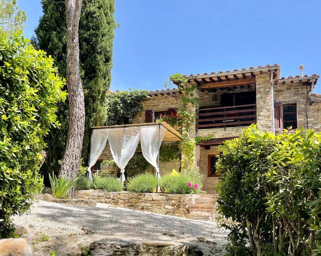 La Panoramica Gubbio: Charming Self-catering Retreat Farm stay *