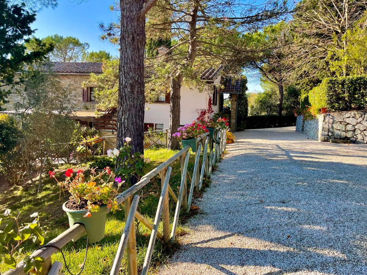 La Panoramica - Maison De Charme - Casette E Self Catering Per Vacanze Meravigliose! Alojamento de Turismo Rural Gubbio